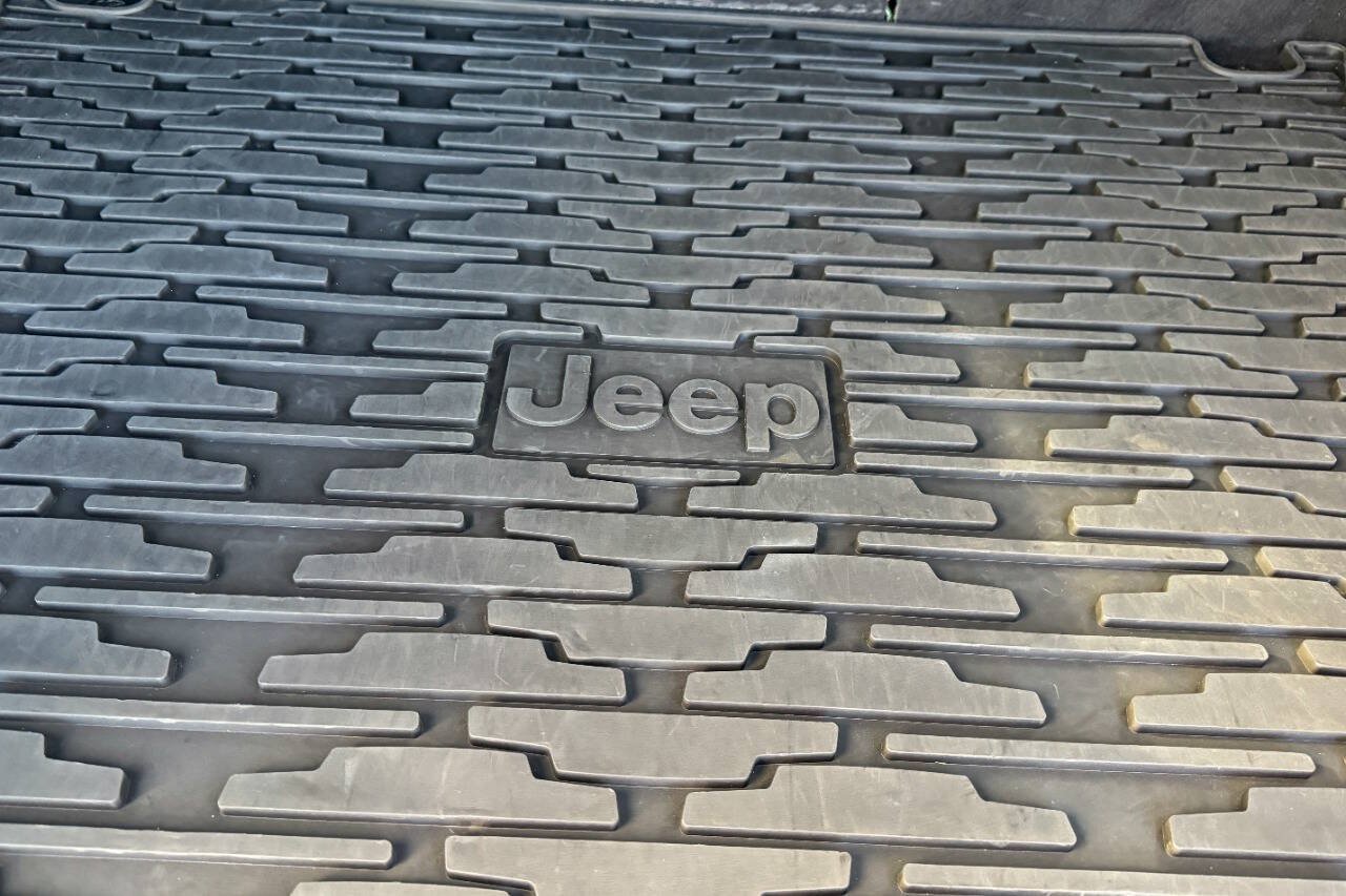 Used 2021 Jeep Grand Cherokee SRT AWD/4WD image 20