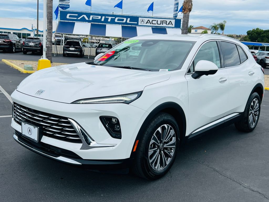 Used 2025 Buick Envision Preferred image 3