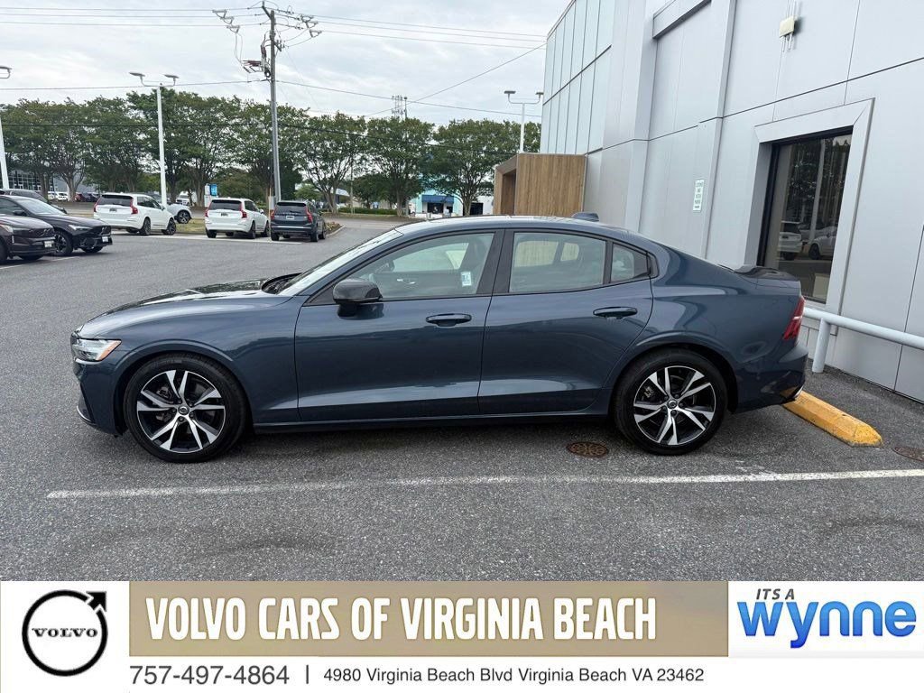 Used 2022 Volvo S60 B5 R-Design w/ Advanced Package FWD image 1