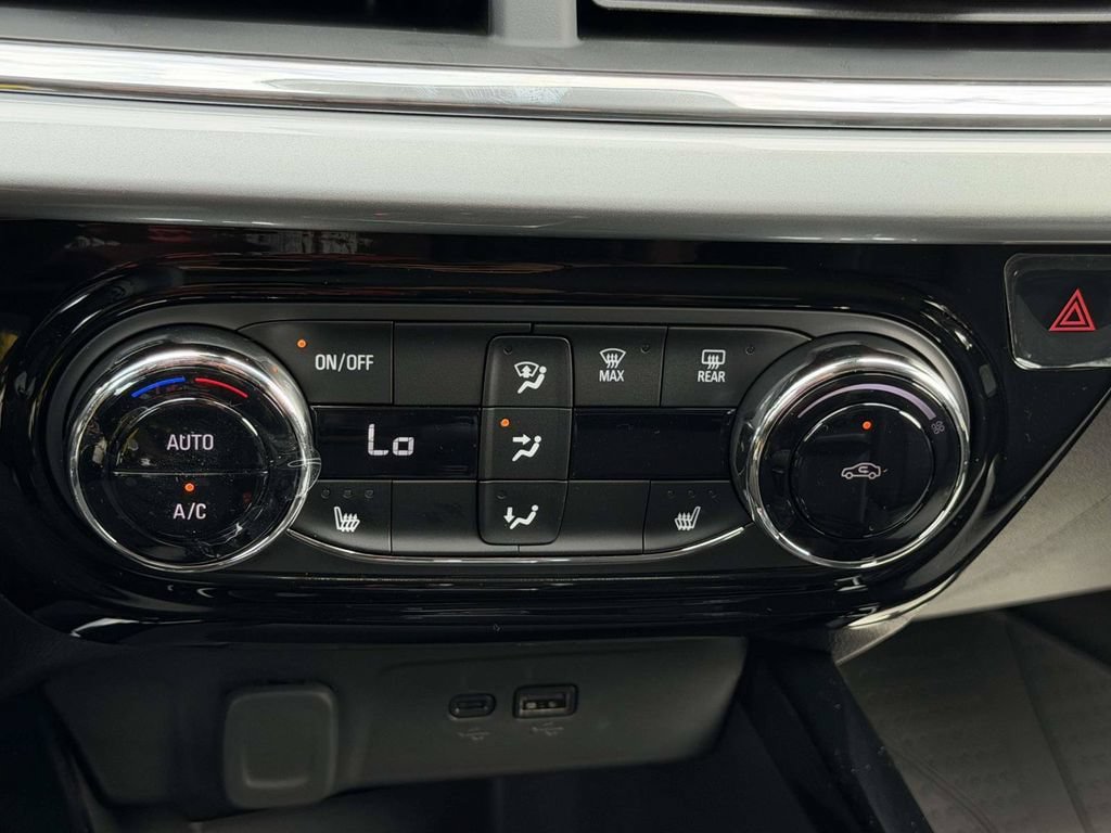 New 2026 Chevrolet Trax LT w/ Driver Confidence Package FWD image 6