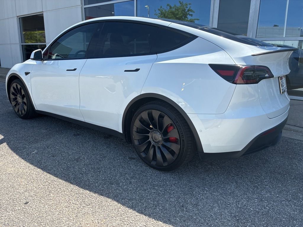 Used 2022 Tesla Model Y Performance AWD/4WD image 2