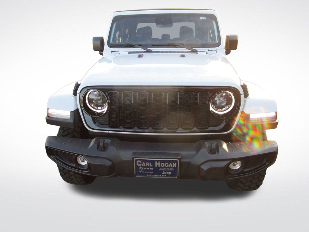 Used 2024 Jeep Gladiator Willys image 4