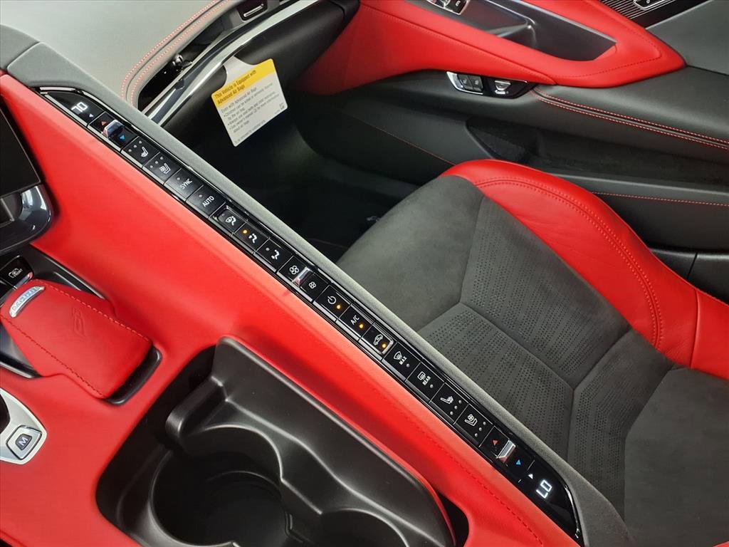 Used 2024 Chevrolet Corvette Stingray Preferred Cpe w/ Stealth Interior Trim Package image 17