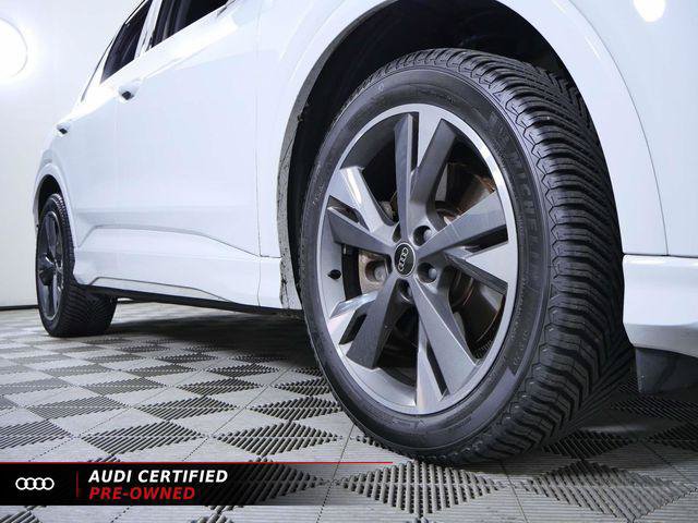 Used 2022 Audi Q4 e-tron Premium Plus w/ Premium Plus AWD/4WD image 11
