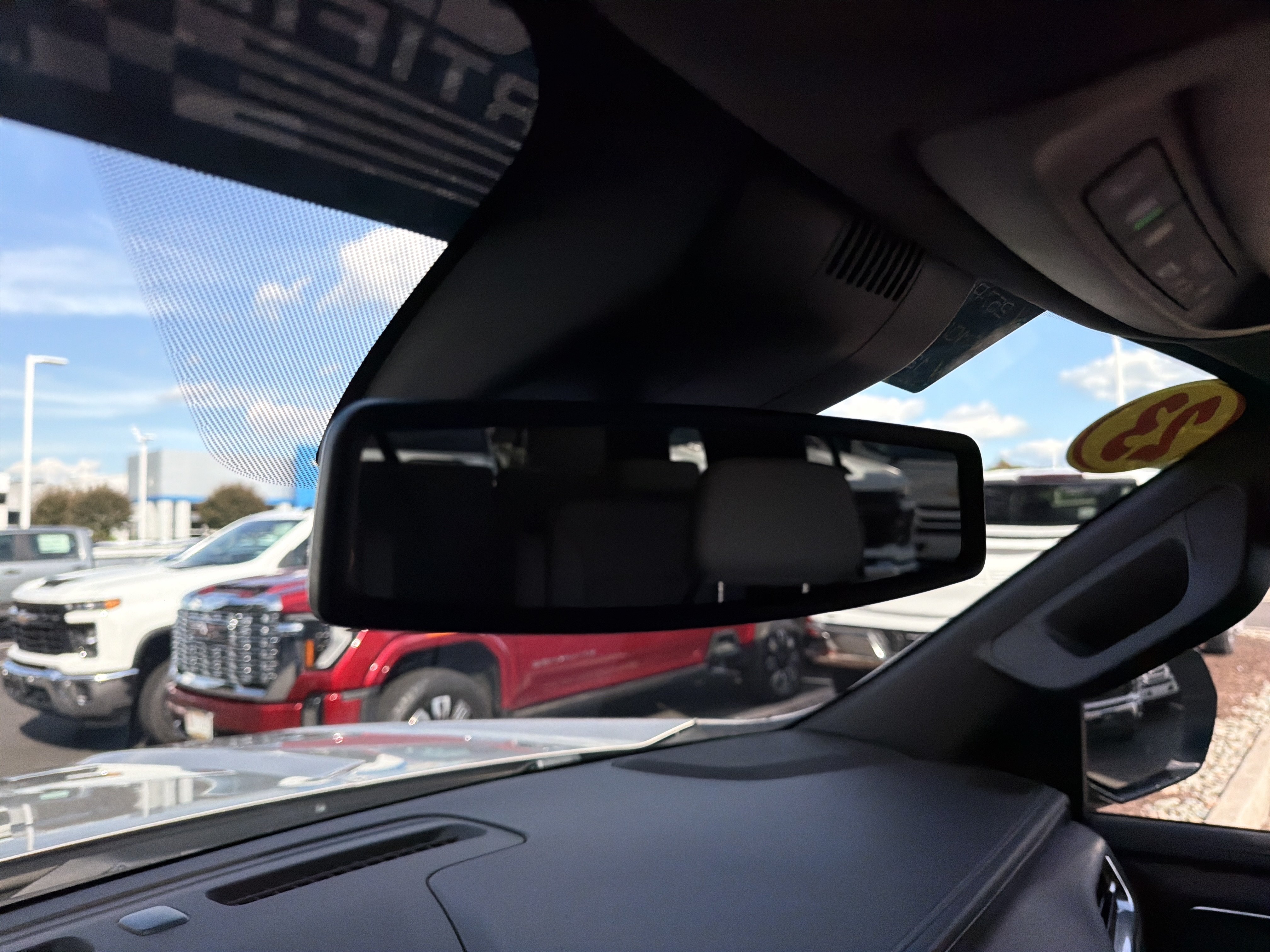 Used 2023 GMC Yukon SLT AWD/4WD image 25