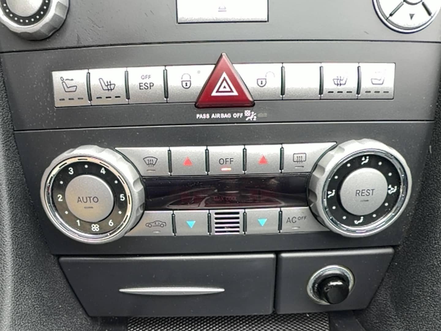 Used 2005 Mercedes-Benz SLK 350 image 11