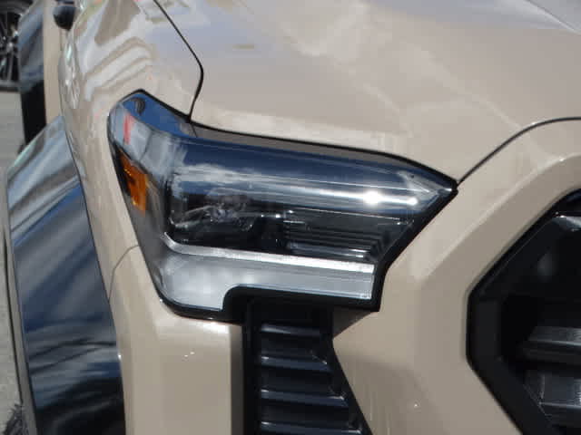 Used 2025 Toyota Tacoma TRD Pro AWD/4WD image 5