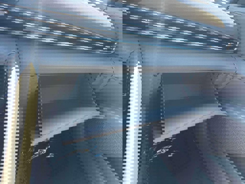 Used 2022 Hyundai Elantra SEL FWD image 31