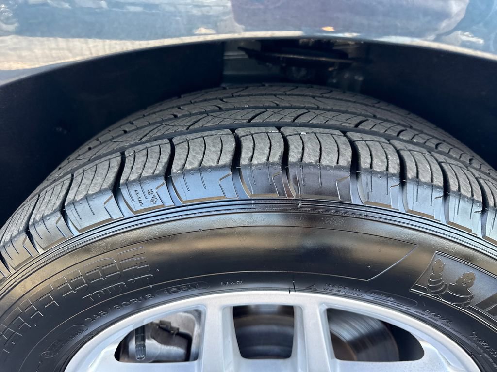 Used 2024 Ford Edge SEL w/ Convenience Package image 22