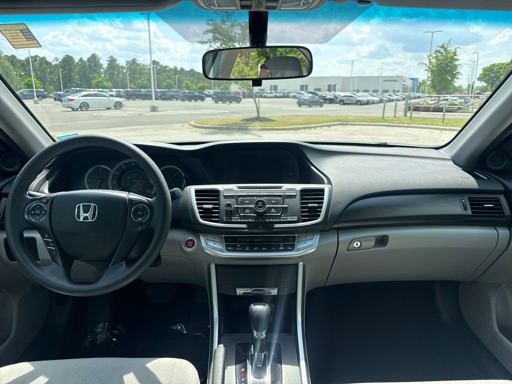 Used 2015 Honda Accord EX image 17