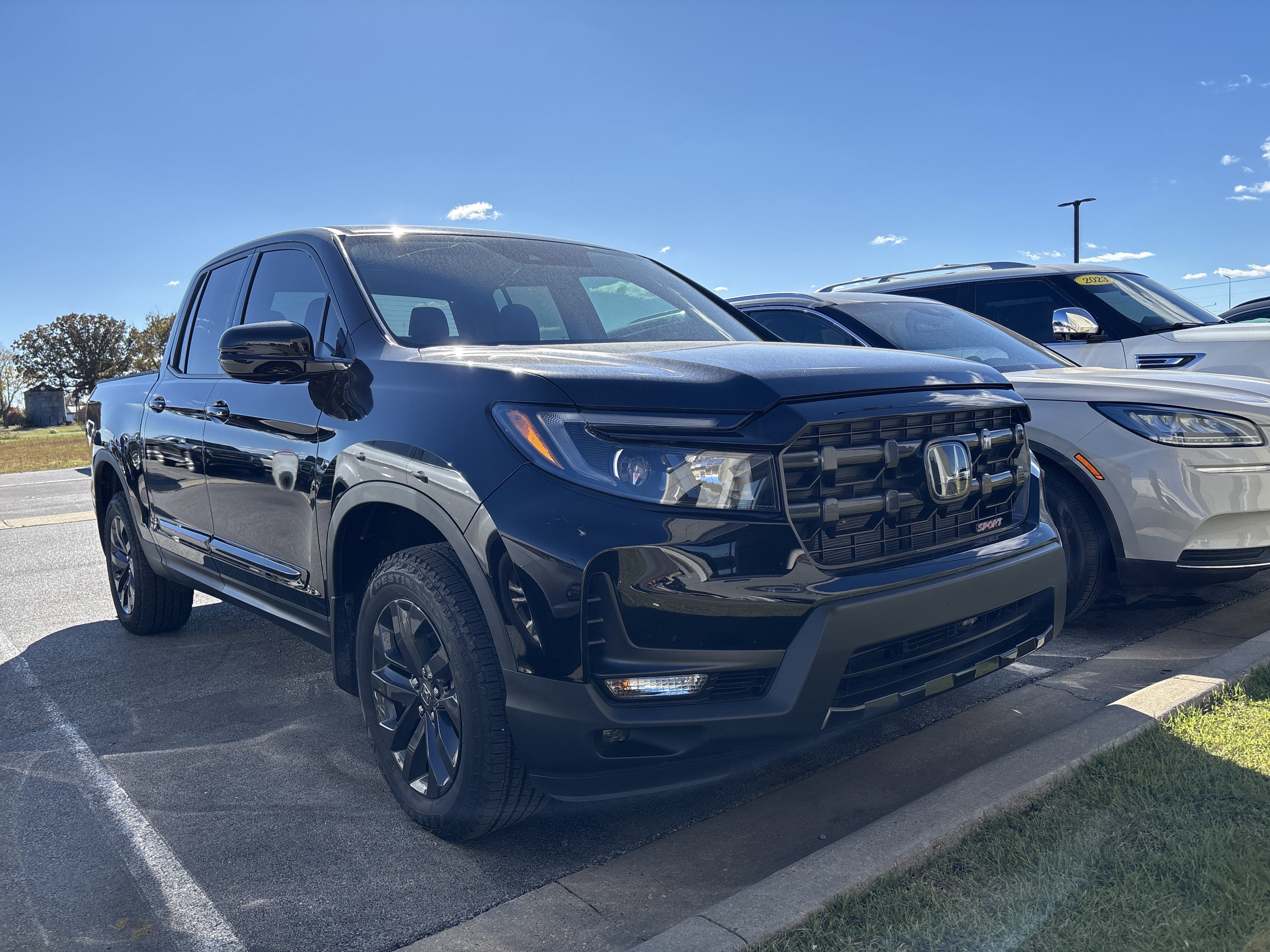 Certified 2025 Honda Ridgeline Sport image 8