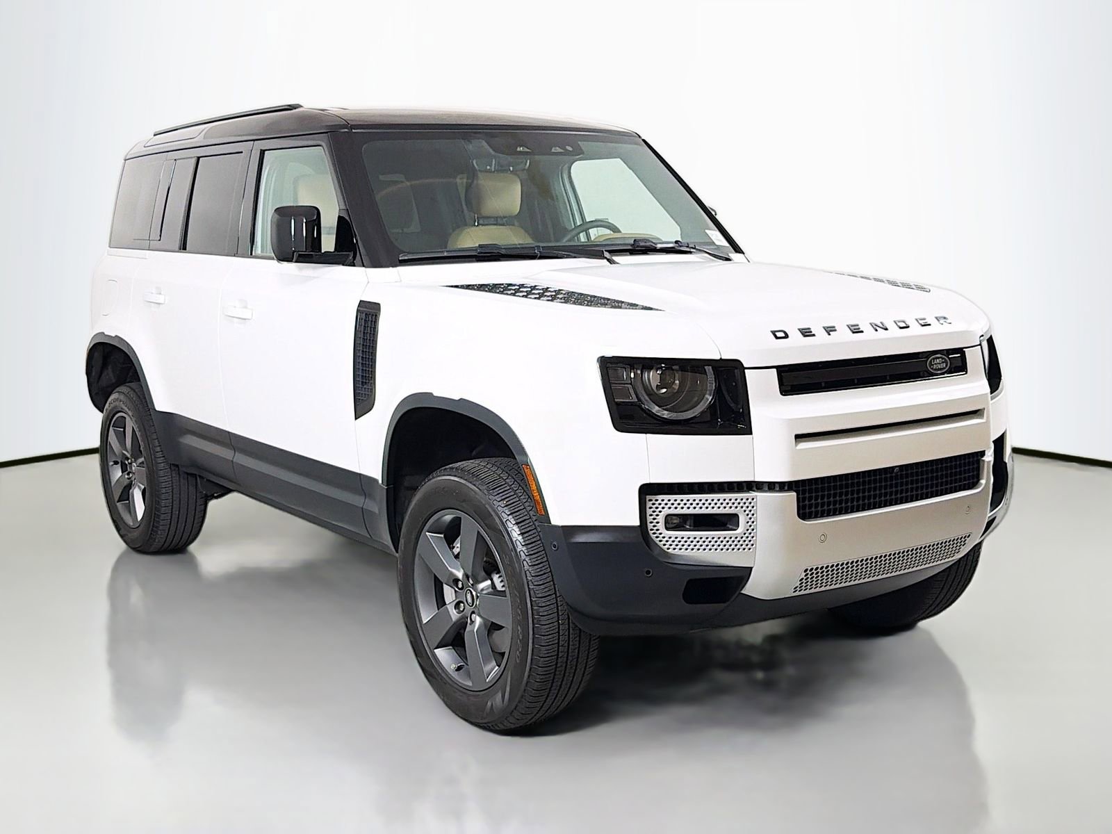 Certified 2025 Land Rover Defender 110 S AWD/4WD image 7
