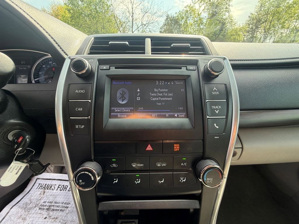 Used 2016 Toyota Camry LE FWD image 16