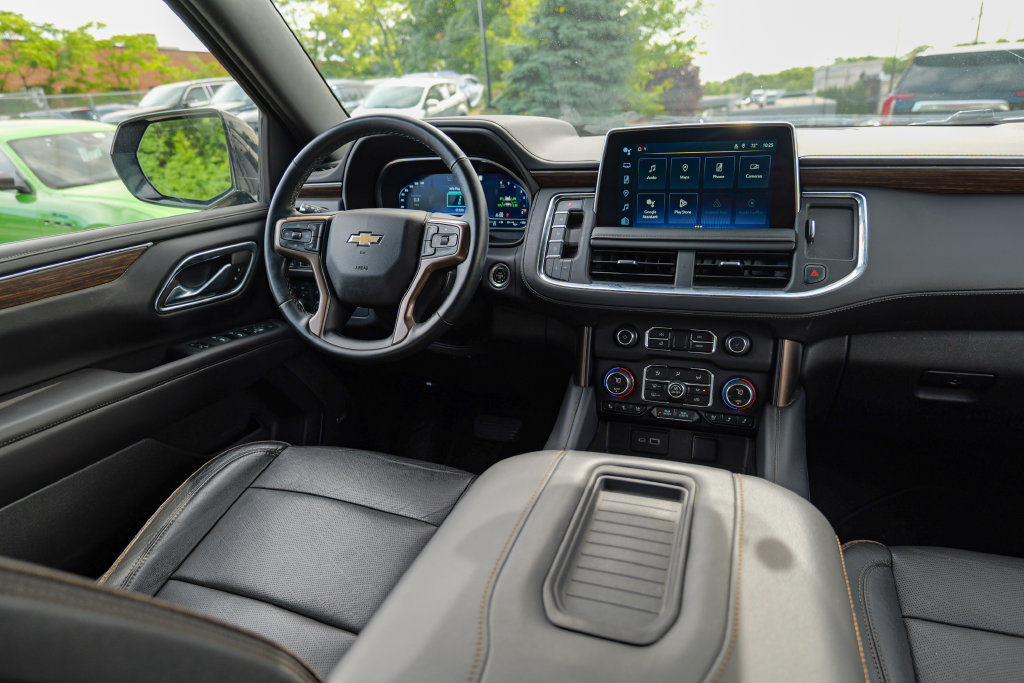 Used 2023 Chevrolet Suburban High Country AWD/4WD image 44