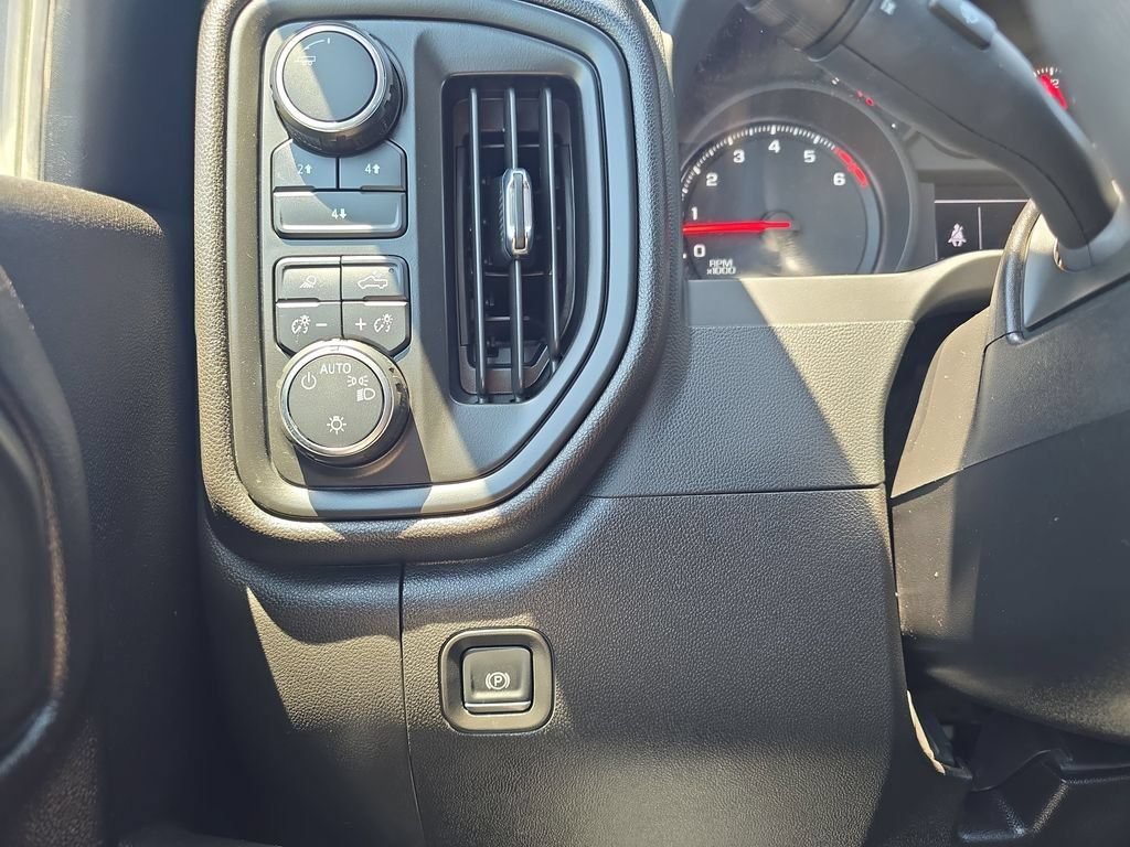 Used 2024 Chevrolet Silverado 2500 W/T w/ WT Convenience Package AWD/4WD image 27