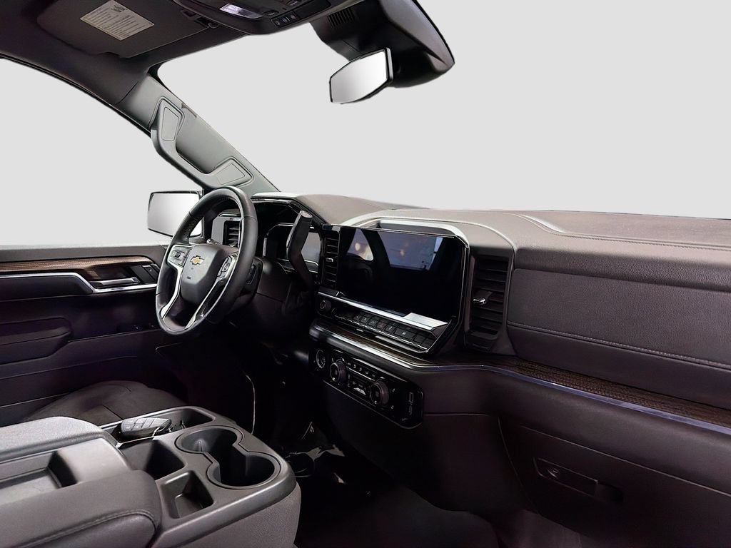 Used 2024 Chevrolet Silverado 1500 LT AWD/4WD image 30