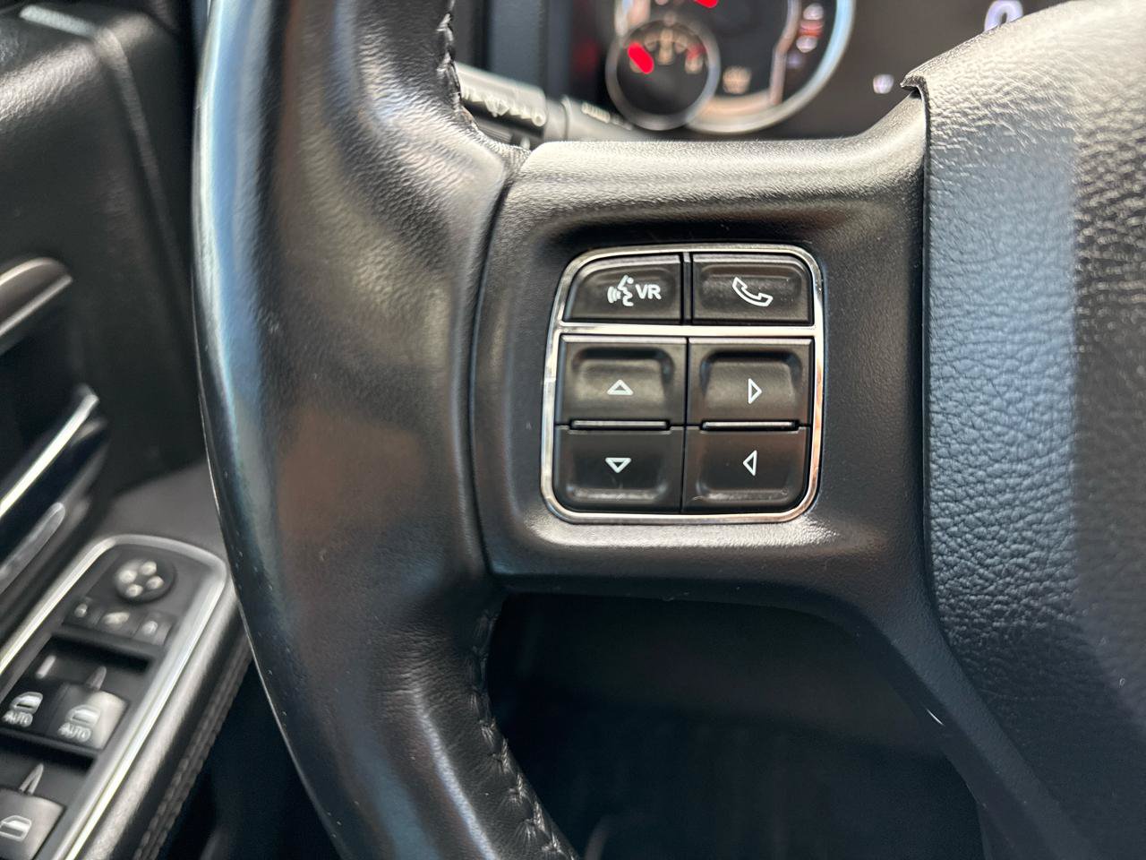 Used 2018 RAM 1500 Sport w/ Convenience Group AWD/4WD image 18