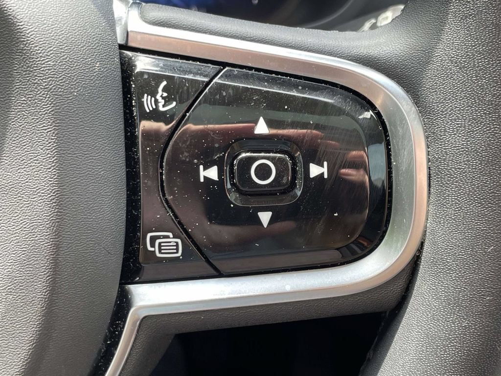 Used 2023 Volvo XC60 T8 Plus w/ Climate Package AWD/4WD image 32
