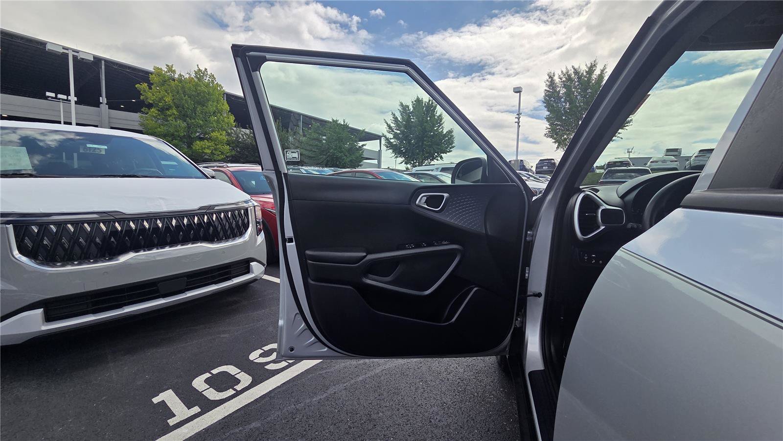 Used 2020 Kia Soul S FWD image 13