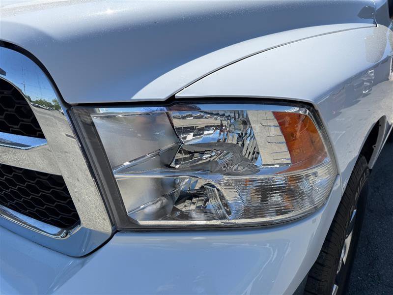 Used 2017 RAM 1500 Classic SLT AWD/4WD image 14