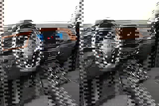 New 2026 Volkswagen Atlas SE image 17