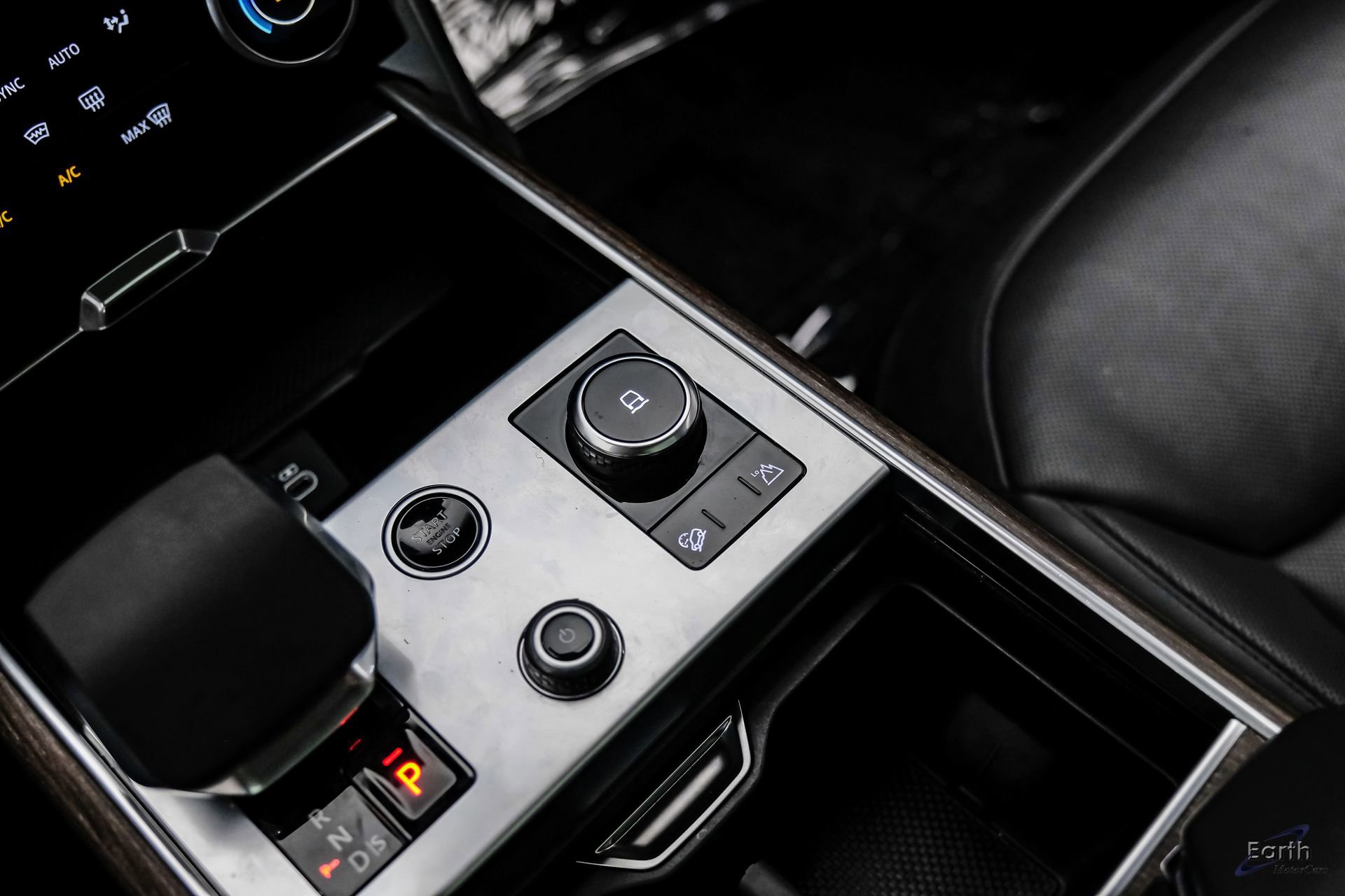 Used 2023 Land Rover Range Rover SE image 57