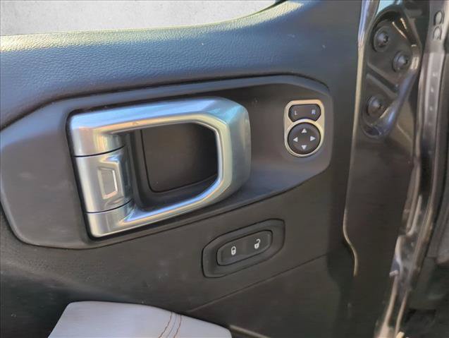 Used 2021 Jeep Wrangler Unlimited Sahara AWD/4WD image 11