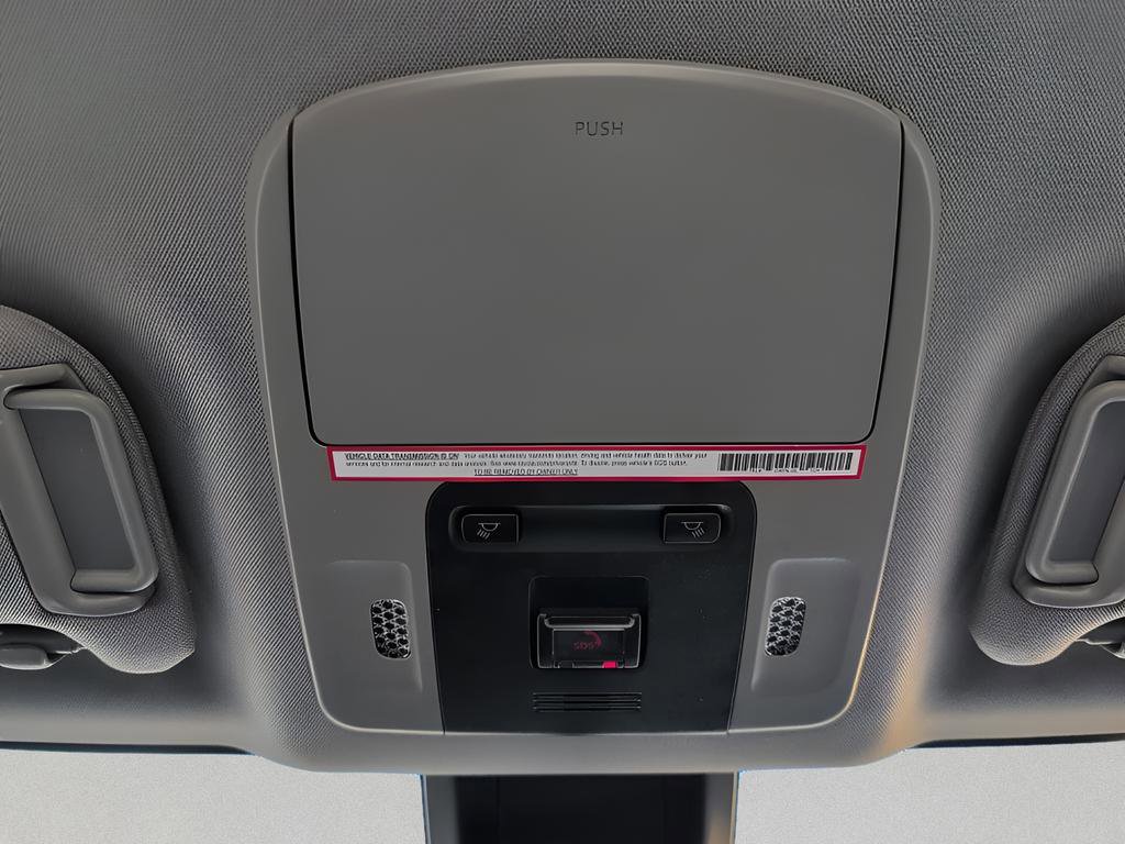 Used 2023 Toyota Camry SE image 31