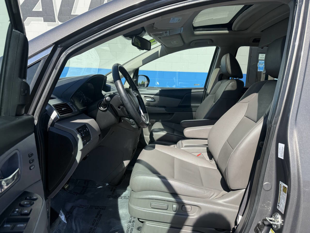 Used 2014 Honda Odyssey Touring Elite image 8
