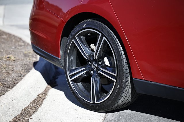 Used 2024 Honda Accord Sport image 11
