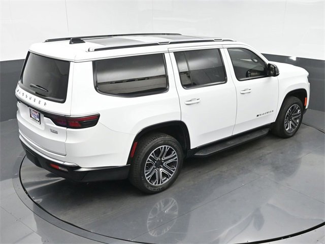 Used 2024 Jeep Wagoneer Base w/ Premium Group I image 35