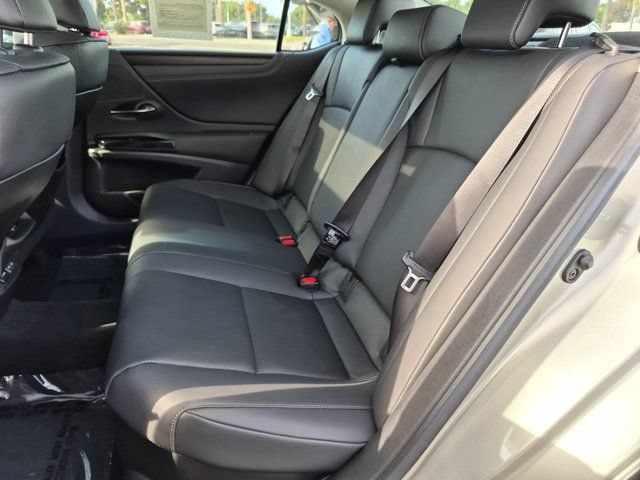 Used 2023 Lexus ES 300h w/ Premium Package FWD image 31