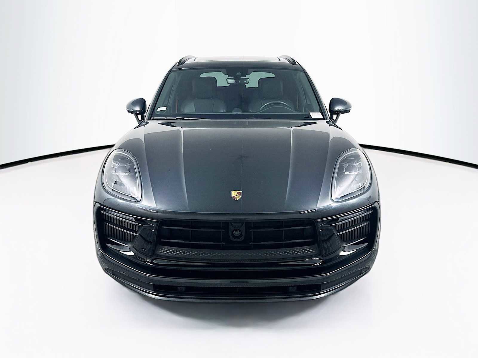 Certified 2024 Porsche Macan GTS image 6