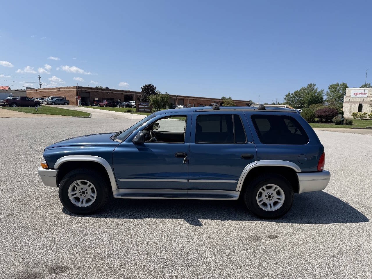 Used 2002 Dodge Durango SLT Plus AWD/4WD image 2