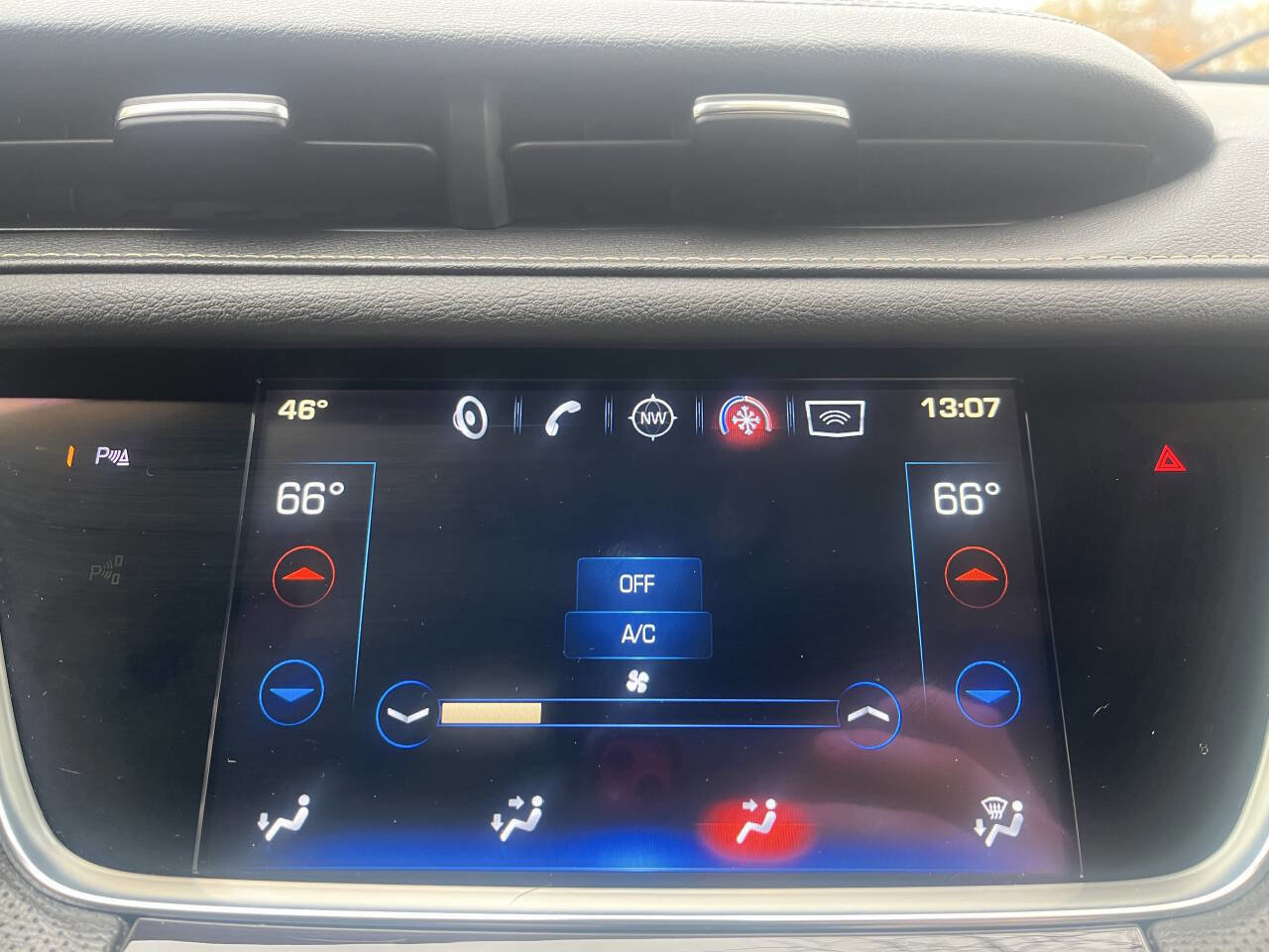 Used 2017 Cadillac XT5 Luxury w/ Driver Awareness Package image 20