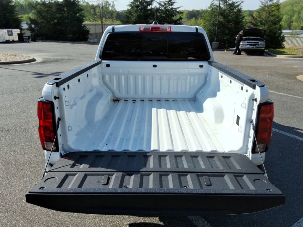 Certified 2024 Chevrolet Colorado LT w/ LT Convenience Package II image 15