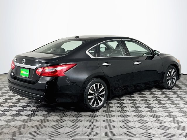 Used 2017 Nissan Altima 2.5 SL FWD image 8