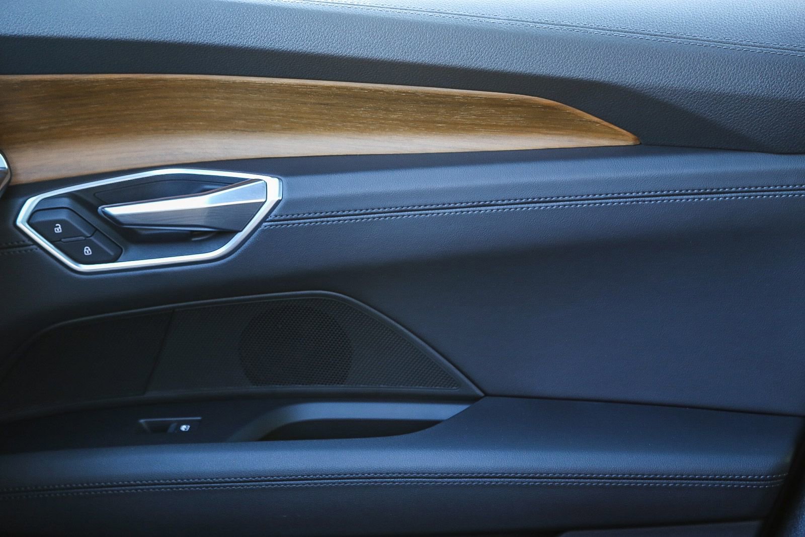 Used 2022 Audi e-tron GT Premium Plus image 20