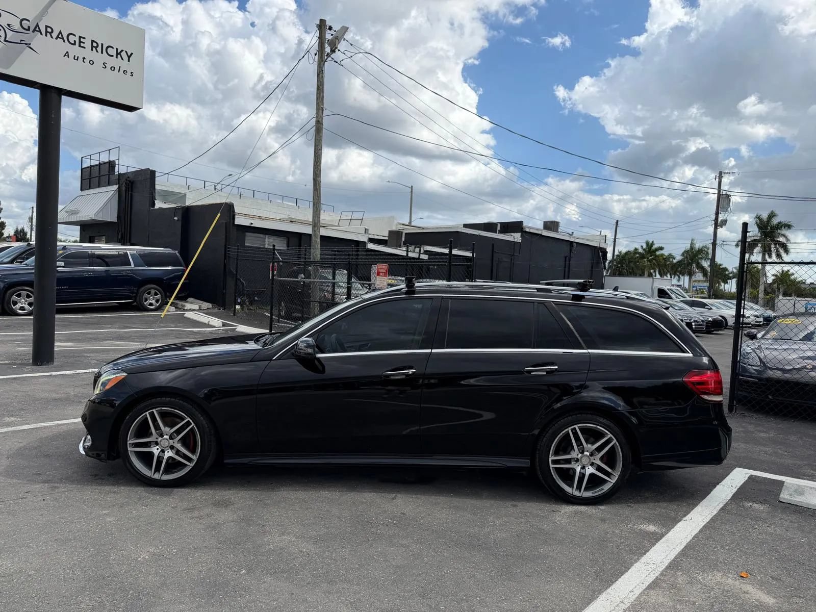 Used 2016 Mercedes-Benz E 350 4MATIC Wagon w/ Premium Package image 8