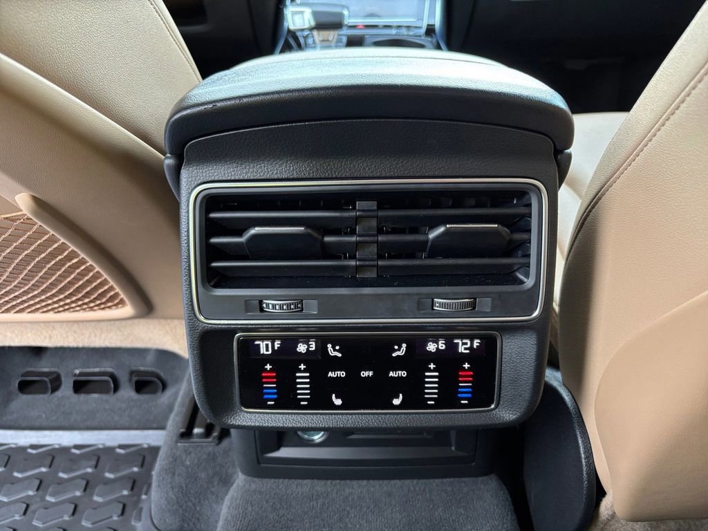 Used 2024 Audi Q7 3.0T Prestige image 27