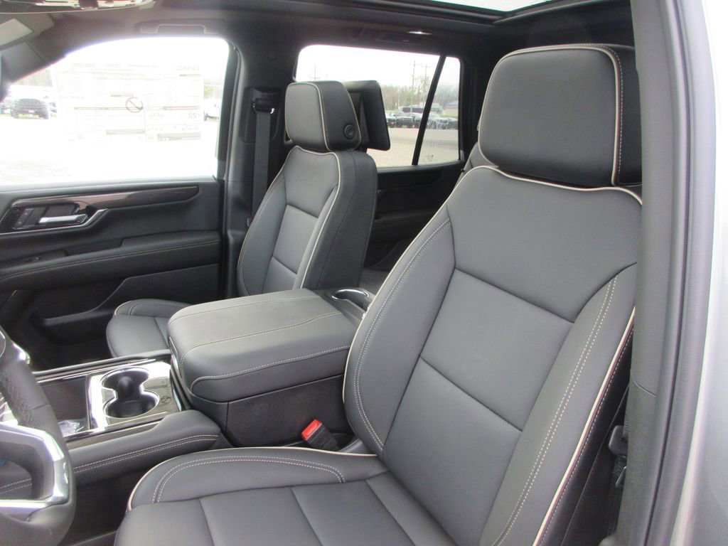 New 2026 GMC Yukon Elevation image 12