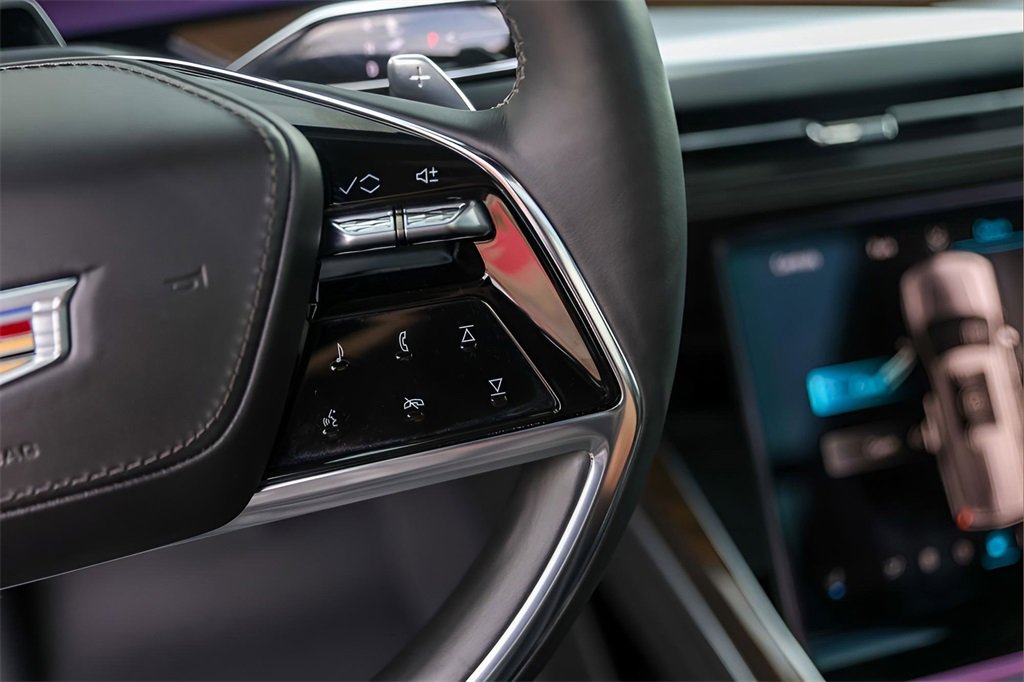 Certified 2025 Cadillac Escalade Sport Platinum w/ LPO, ONYX Package image 13