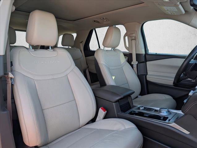 Used 2020 Ford Explorer Platinum w/ Premium Technology Package image 29