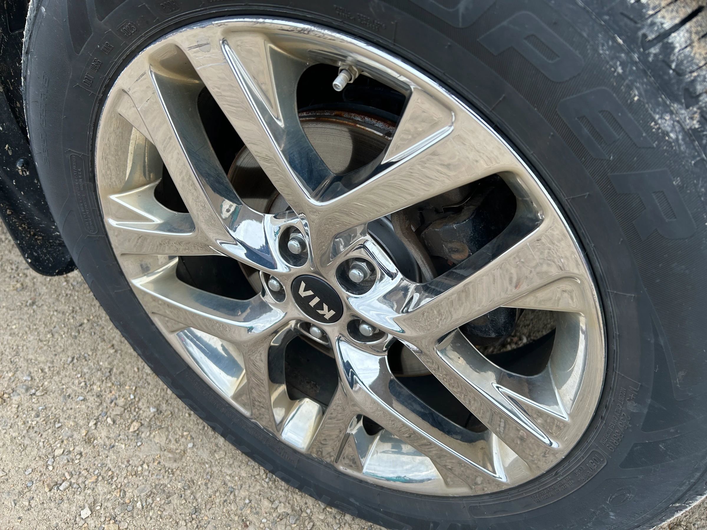 Used 2019 Kia Sorento SX image 29