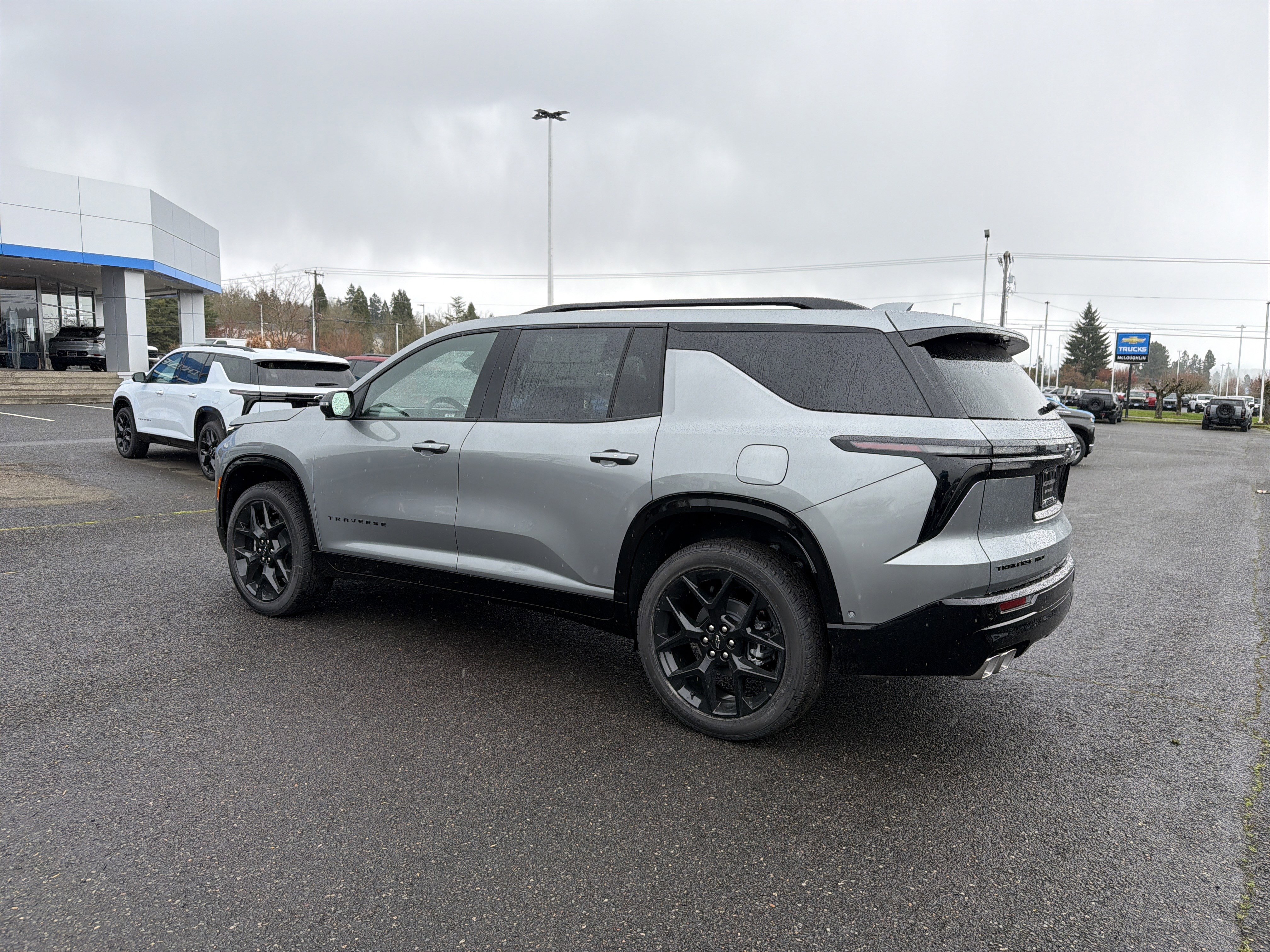 New 2026 Chevrolet Traverse RS image 3