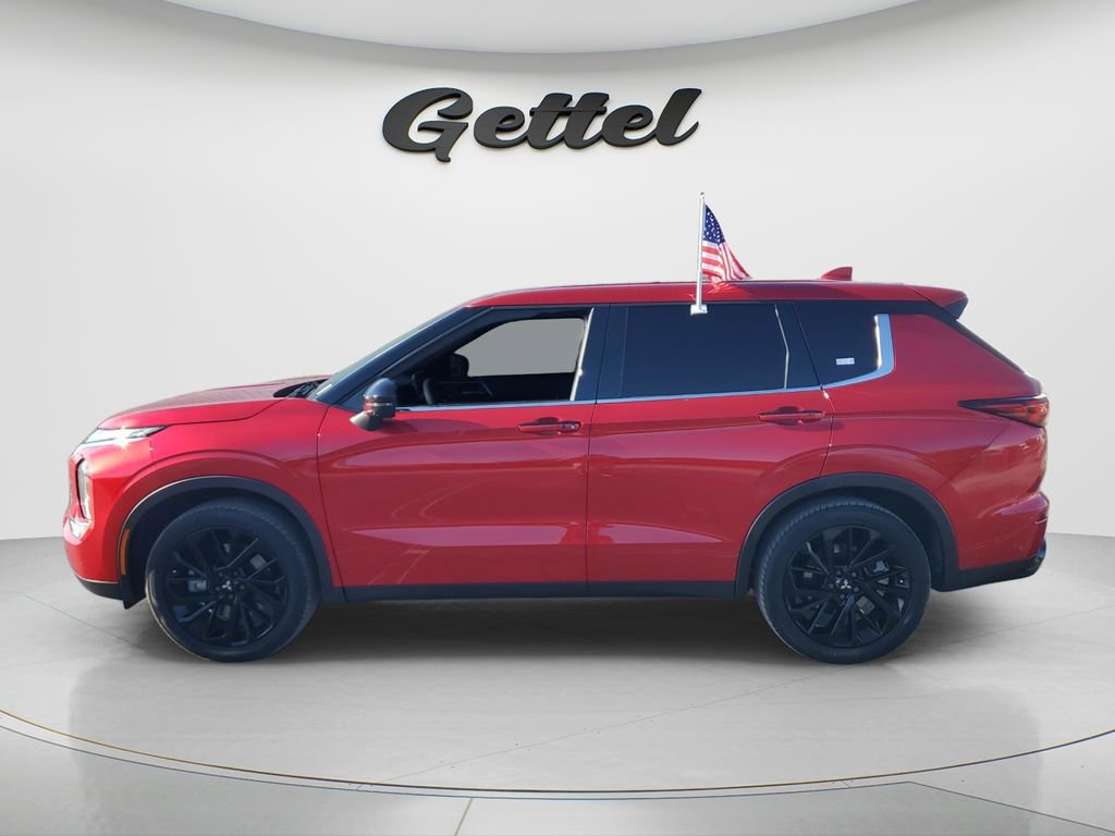 Used 2024 Mitsubishi Outlander SE Black Edition FWD image 8