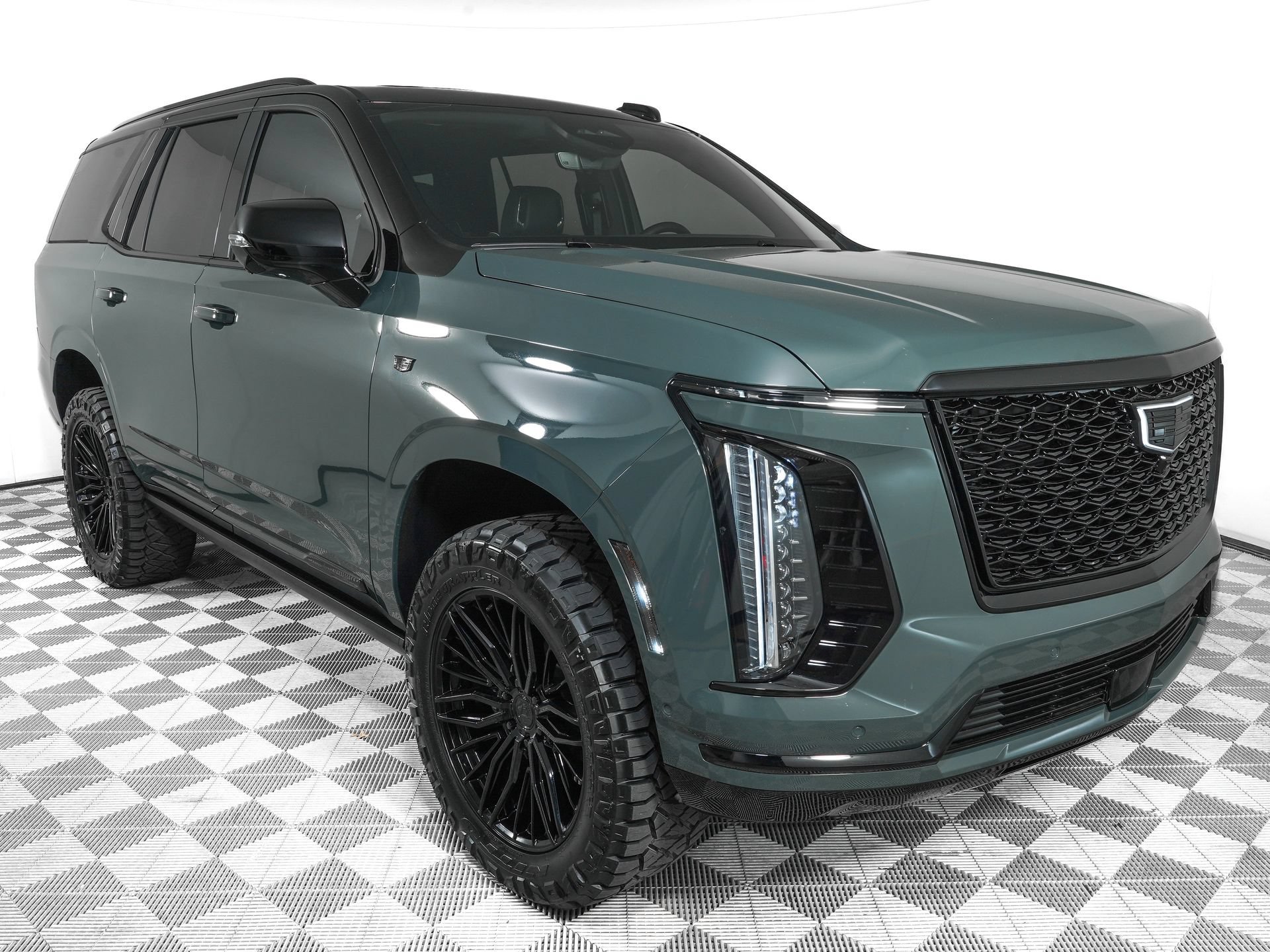 Used 2026 Cadillac Escalade Luxury w/ Touring Package RWD image 3