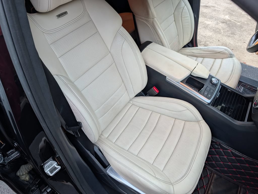 Used 2015 Mercedes-Benz GL 63 AMG 4MATIC image 31