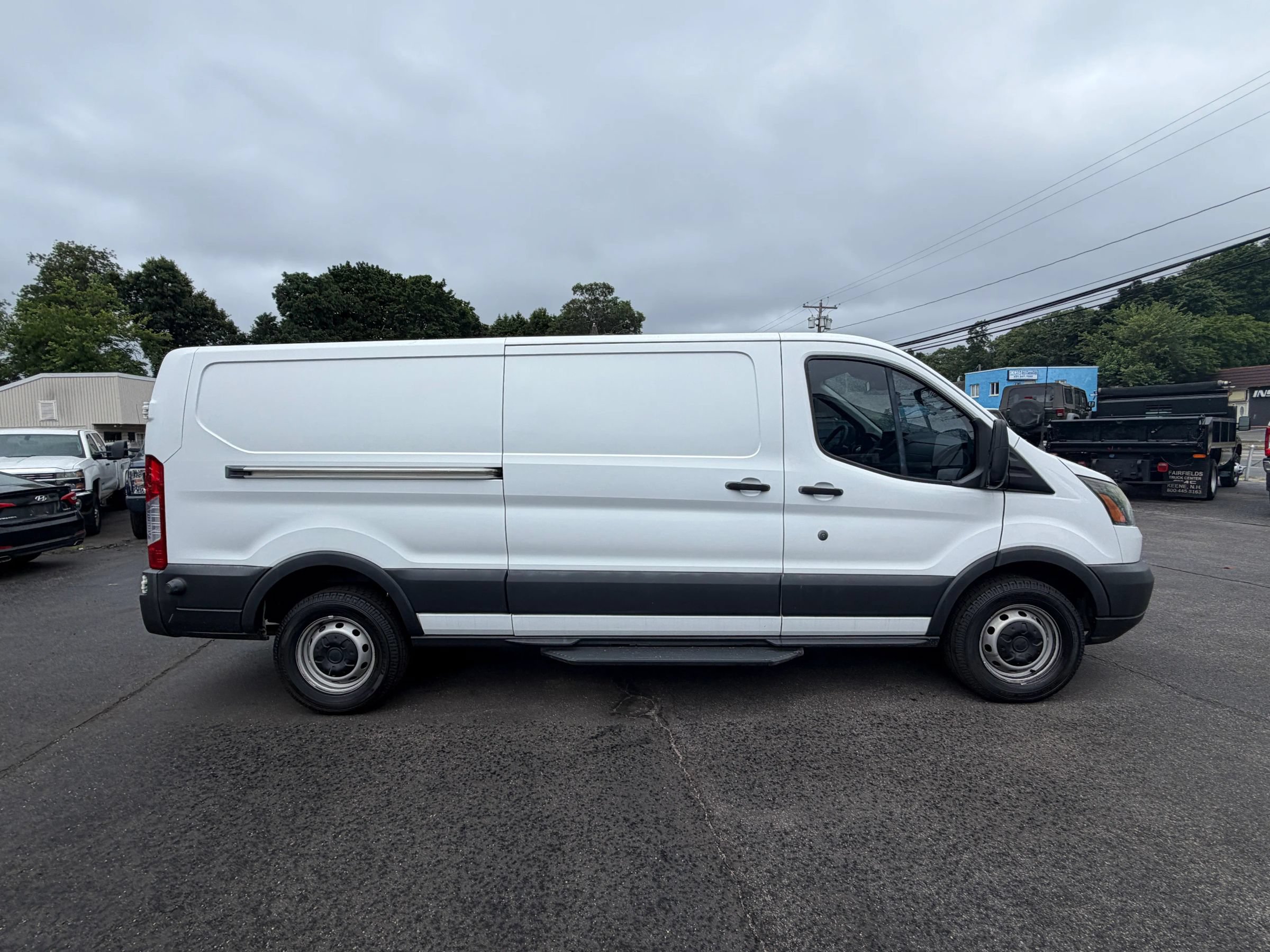 Used 2017 Ford Transit 350 148 Low Roof RWD image 5