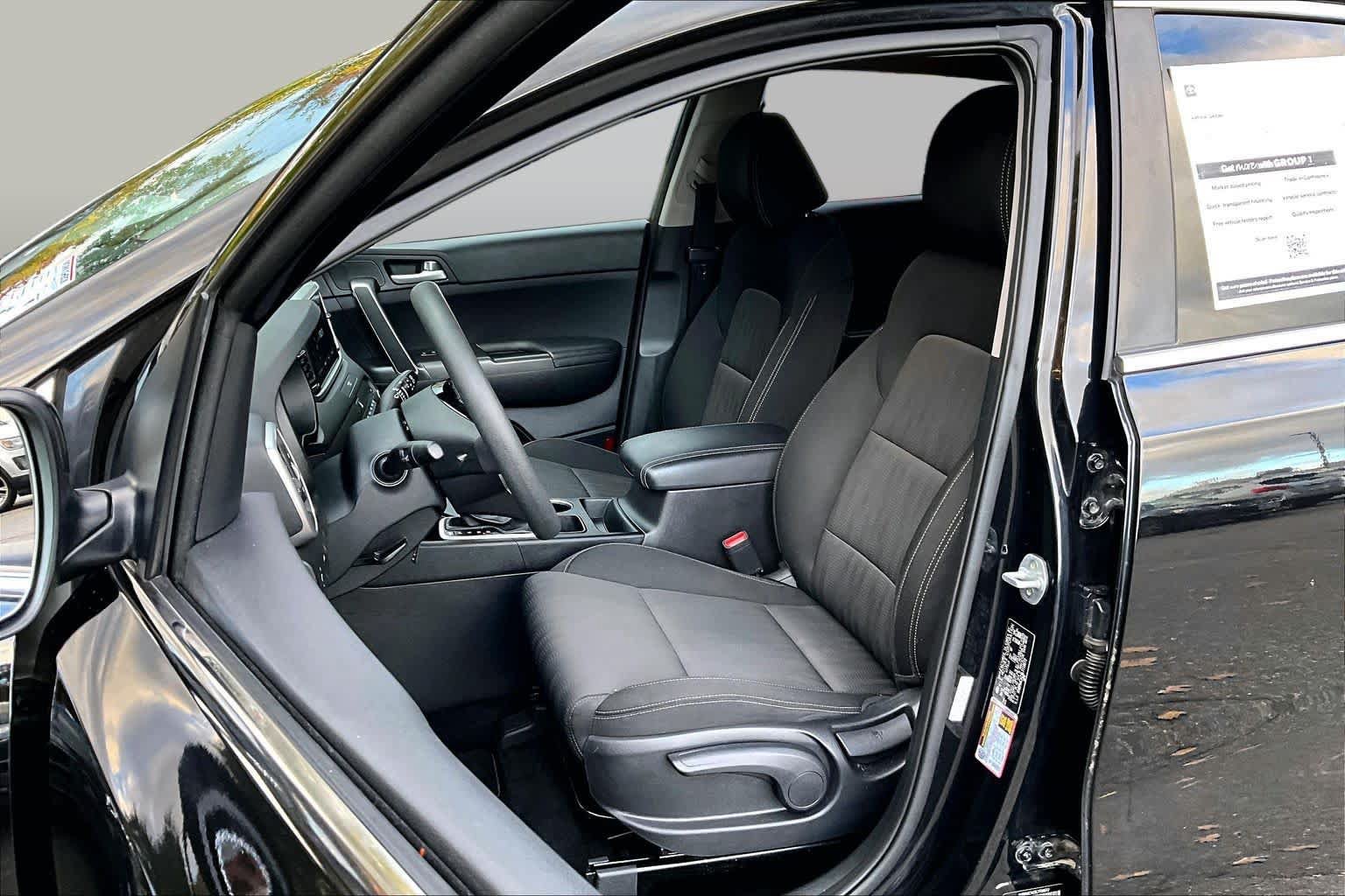 Used 2020 Kia Sportage LX AWD/4WD image 9